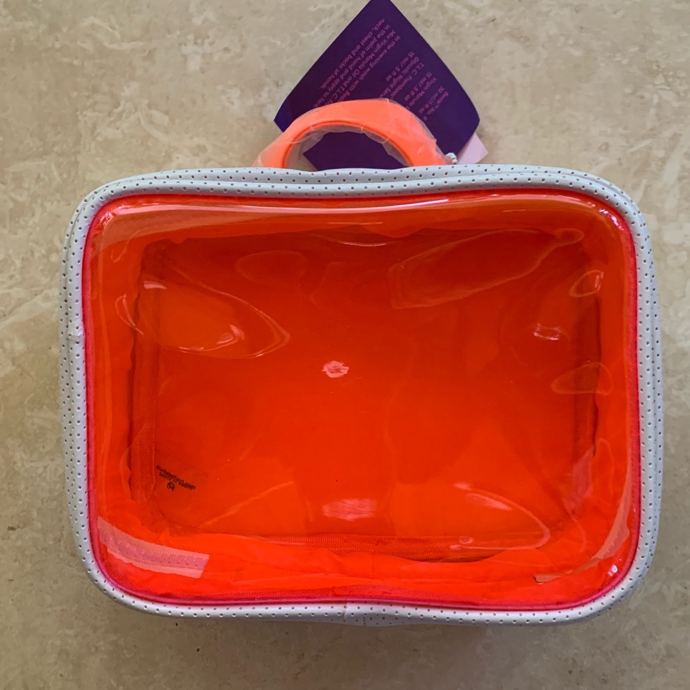 Drunk Elephant Small Dopp Kit Makeup Bag